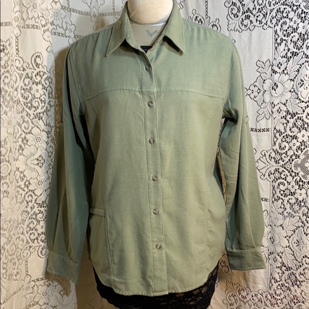 Columbia button-down longsleeve medium shirt